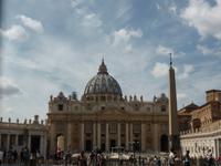 Der Petersdom mit Obelisk