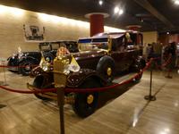 In der Karossenausstellung im Vatikan (2)