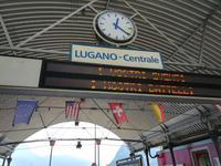 Noch ein Bahnhof  -  die Schiffsanlegestelle in Lugano.