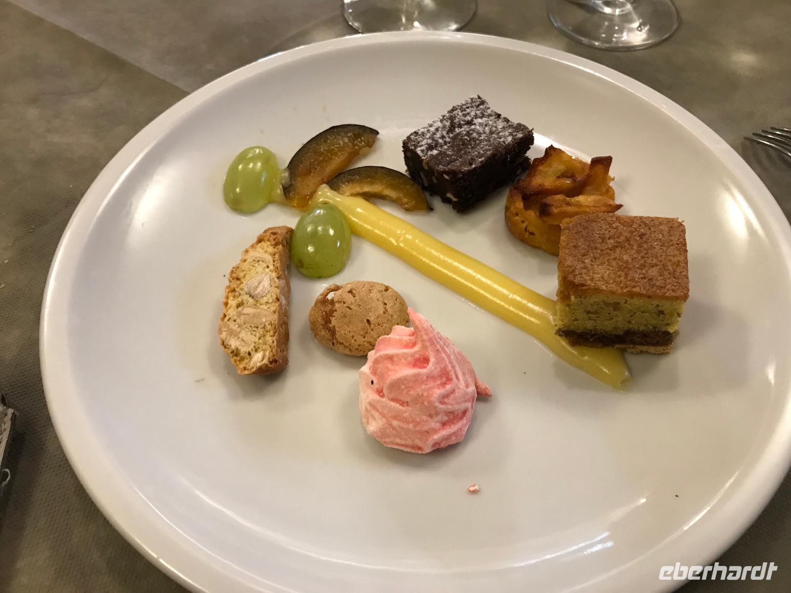 Man verwöhnt uns mit süßen Köstlichkeiten 