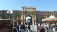 Florenz (Piazza della Repubblica mit Triumphbogen Arcone)