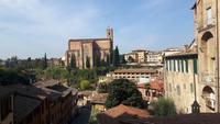 Siena (Blick zur Kirche San Domenico)