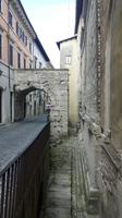 Spoleto (Altstadt - Triumphbogen an der alten Via Flaminia)