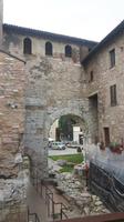 Spello (Porta Consulare)