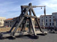 alte Steinschleuder in Alghero