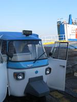 Abholung mit Minitaxi auf Procida