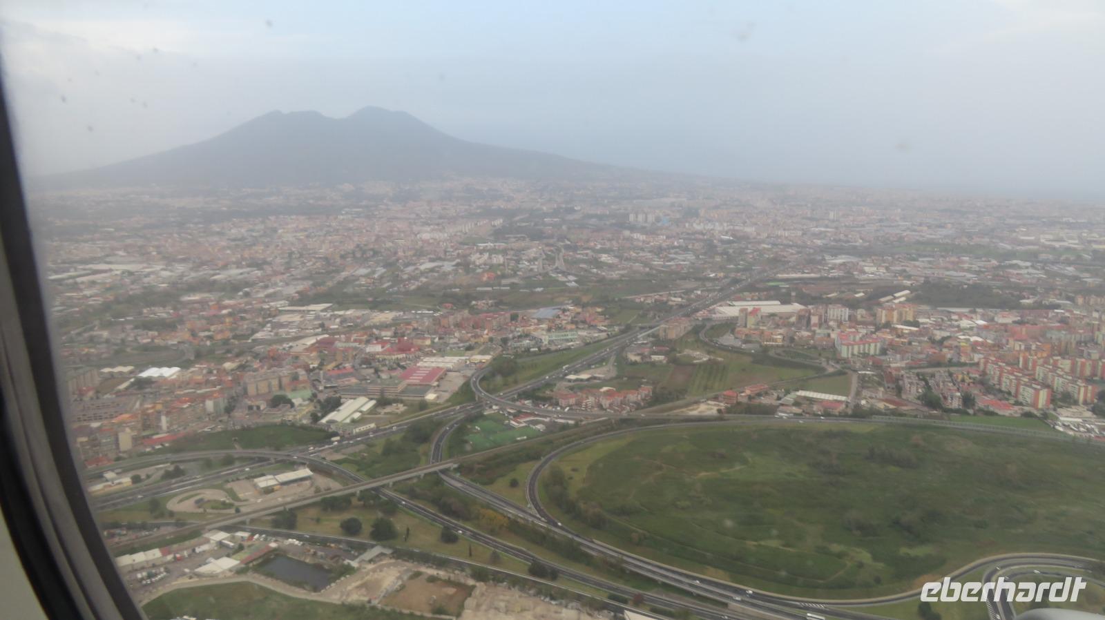 Endlich gestartet! Addio bella Napoli ...!!!