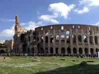 vor dem Colosseum