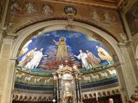 Kirche am Forum Romanum mit wunderschönem Mosaik