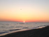 Sonnenuntergang mit Flugzeug