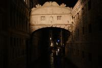 Seufzerbrücke bei Nacht