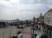 Die Promenade am Dogenpalast
