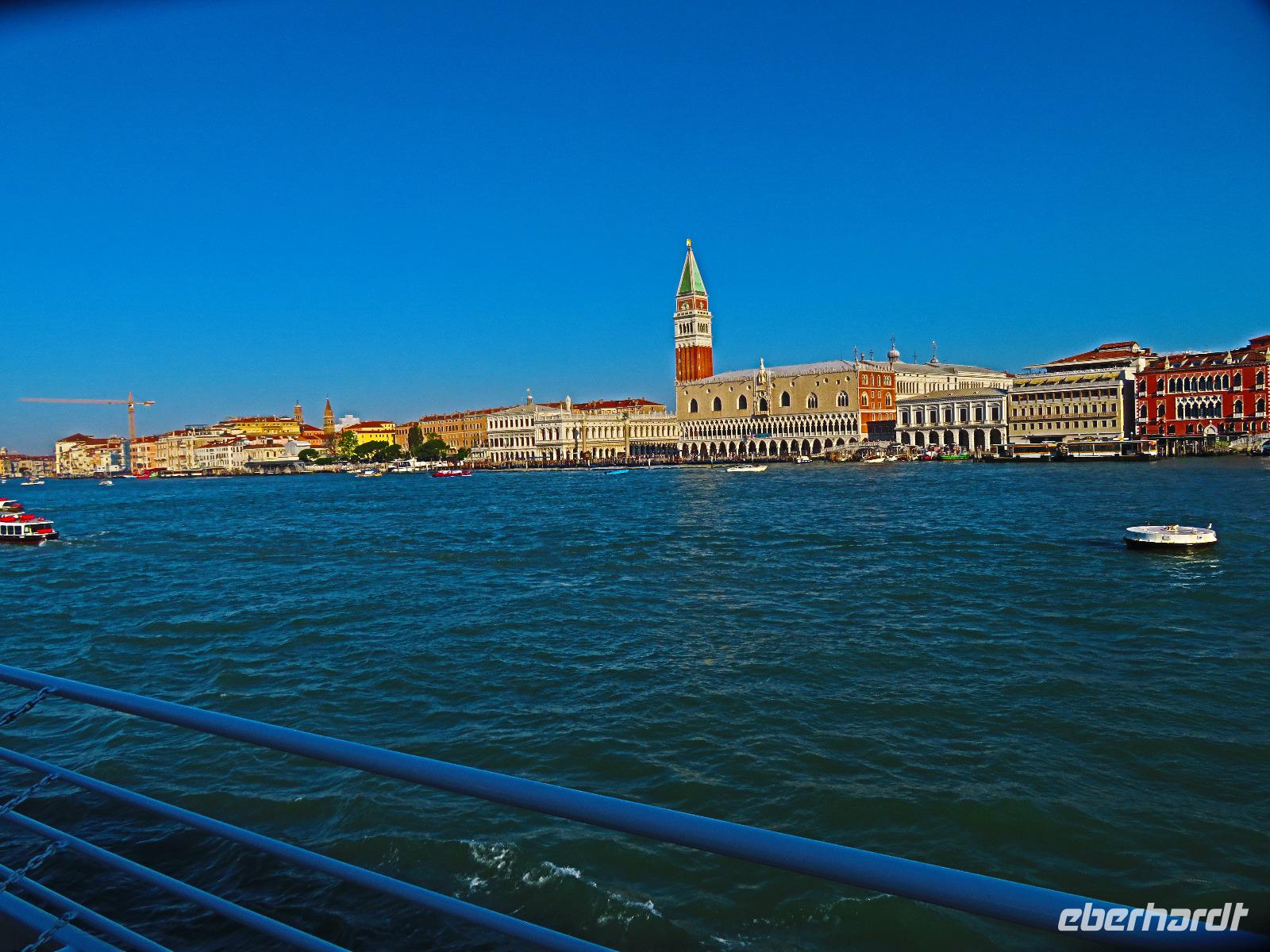  Blick zum Dogenpalast