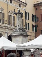  Ferrara:  Denkmal für Savonarola