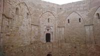 Achteckiger Innenhof des Castell del Monte