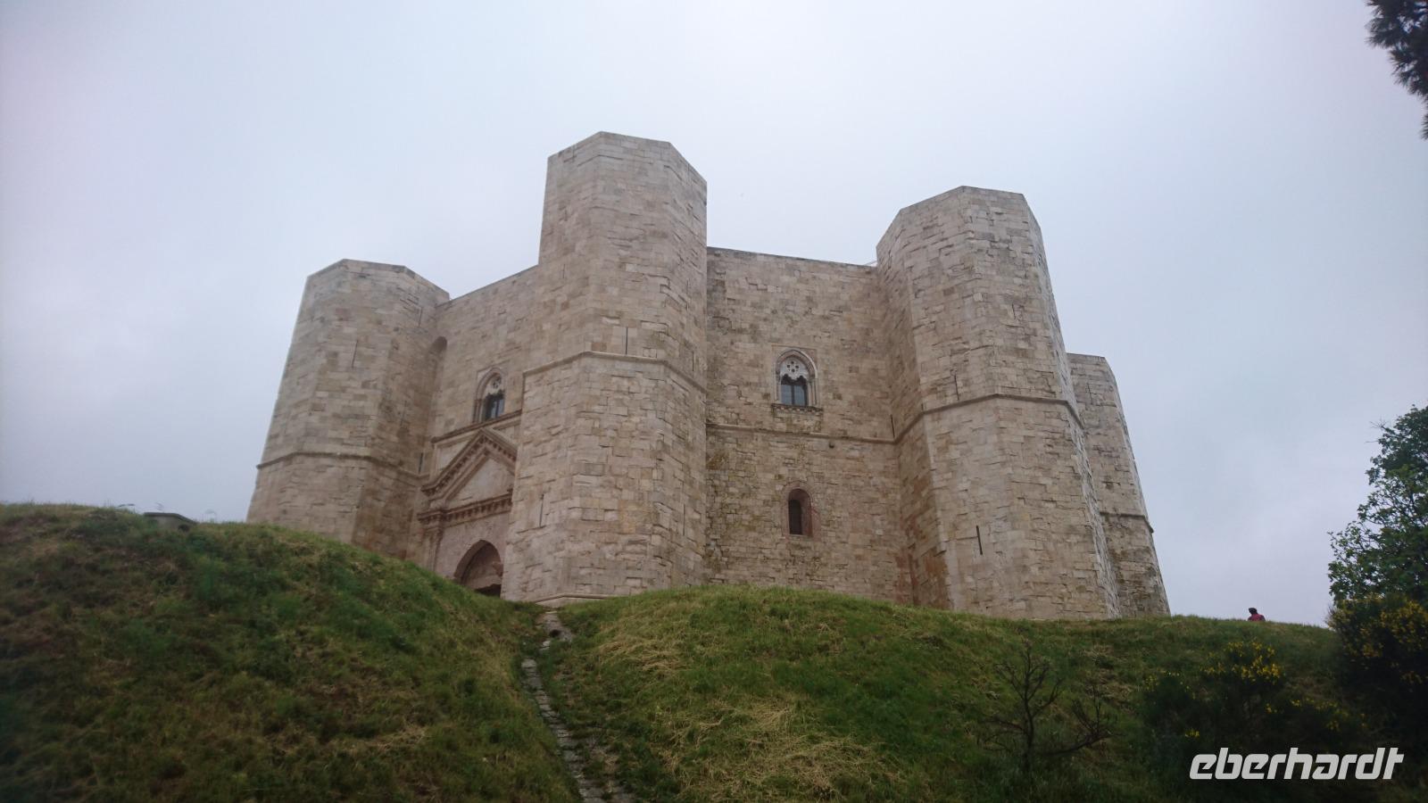 Castell del Monte von außen