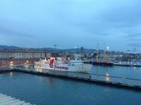 Hafenausfahrt in Livorno