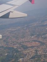Blick auf Lucca mit dem Festungswall aus der Vogelperspektive