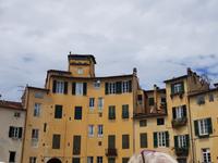 Piazza dell'anfiteatro in Lucca