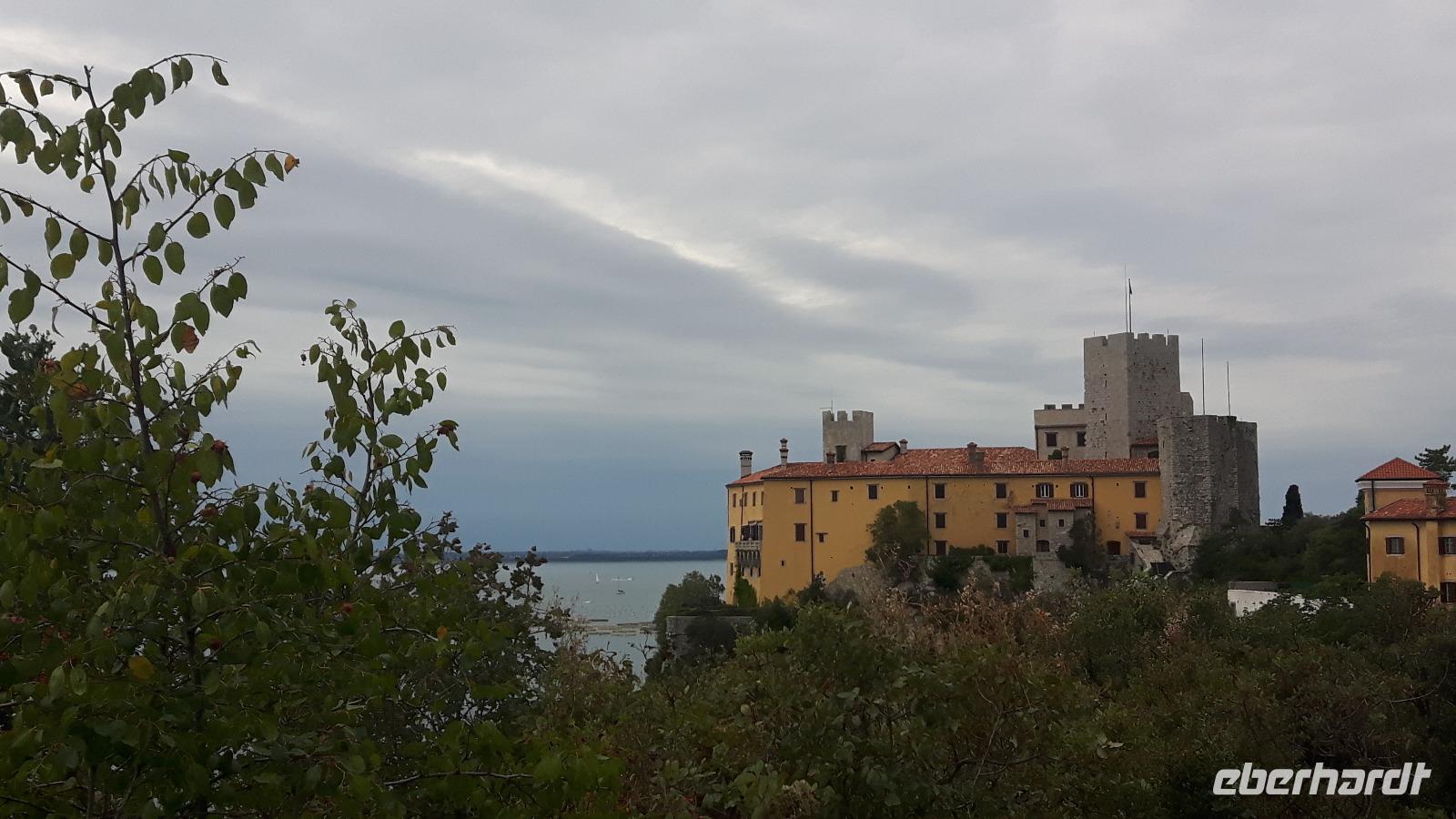 Rilkeweg (Sentiero Rilke) von Duino nach Sistiana - Blick auf Schloss Duino