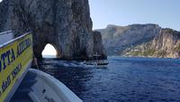 Insel Capri, Bootsfahrt, Faraglioni