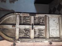 118_Kapellentür_T.Gärten