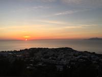 153 Wenn bei Capri die rote Sonne im Meer versinkt - Abschlussabendessen in Anacapri