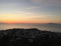 157 Wenn bei Capri die rote Sonne im Meer versinkt - Abschlussabendessen in Anacapri