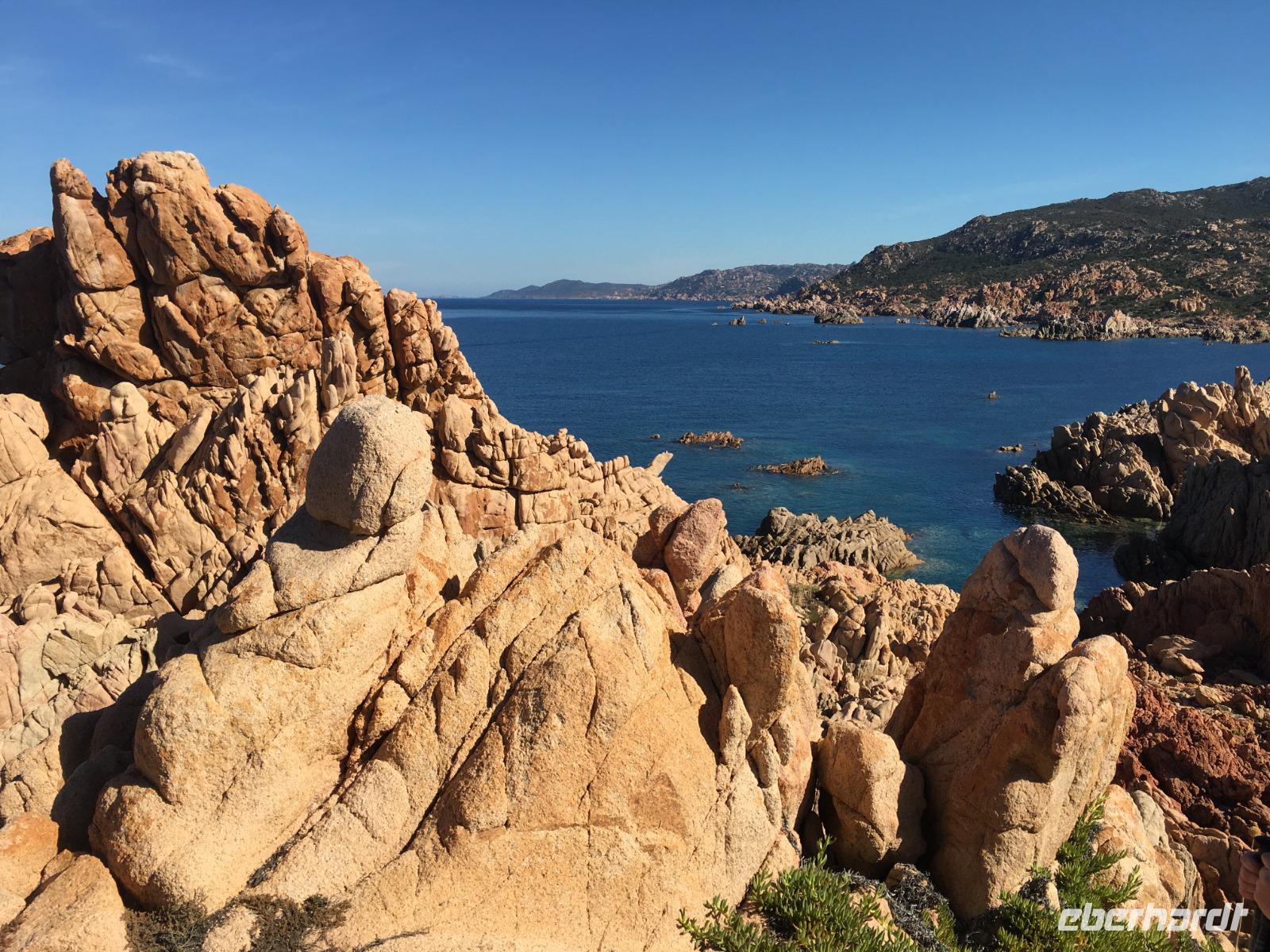 Die roten Granitfelsen von Isola Rossa