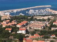 Blick auf den Hafen von Tropea