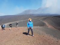 Reisebegleitung Maja auf dem Ätna