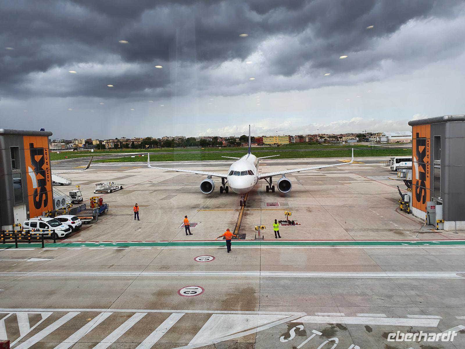 Italien, Amalfiküste, Rückflug mit Lufthansa von Neapel