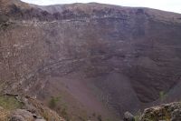 Vesuv: Blick in den Krater