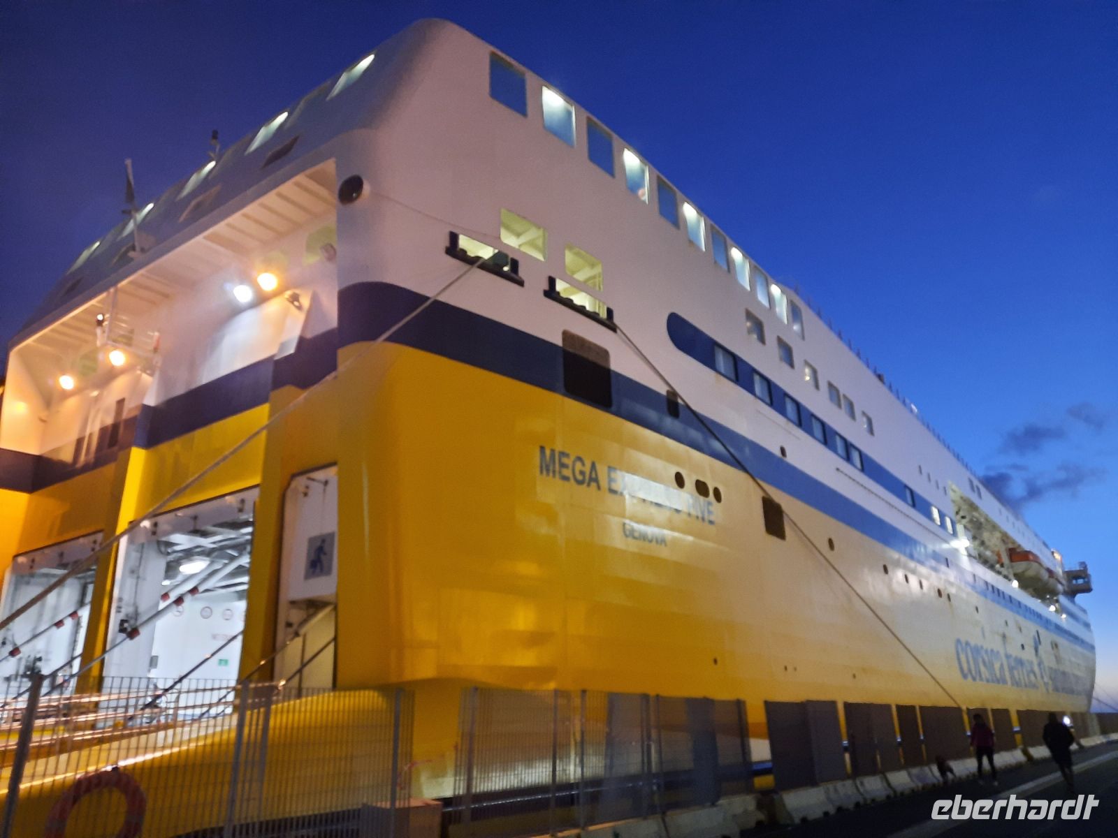 Livorno - Fährschiff nach Sardinien 