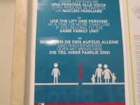  Corona - Regeln im Aufzug