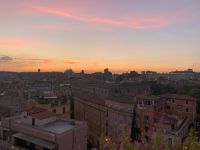 Aperitivo auf der Dachterrasse des Hotels