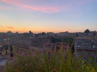 Aperitivo auf der Dachterrasse des Hotels