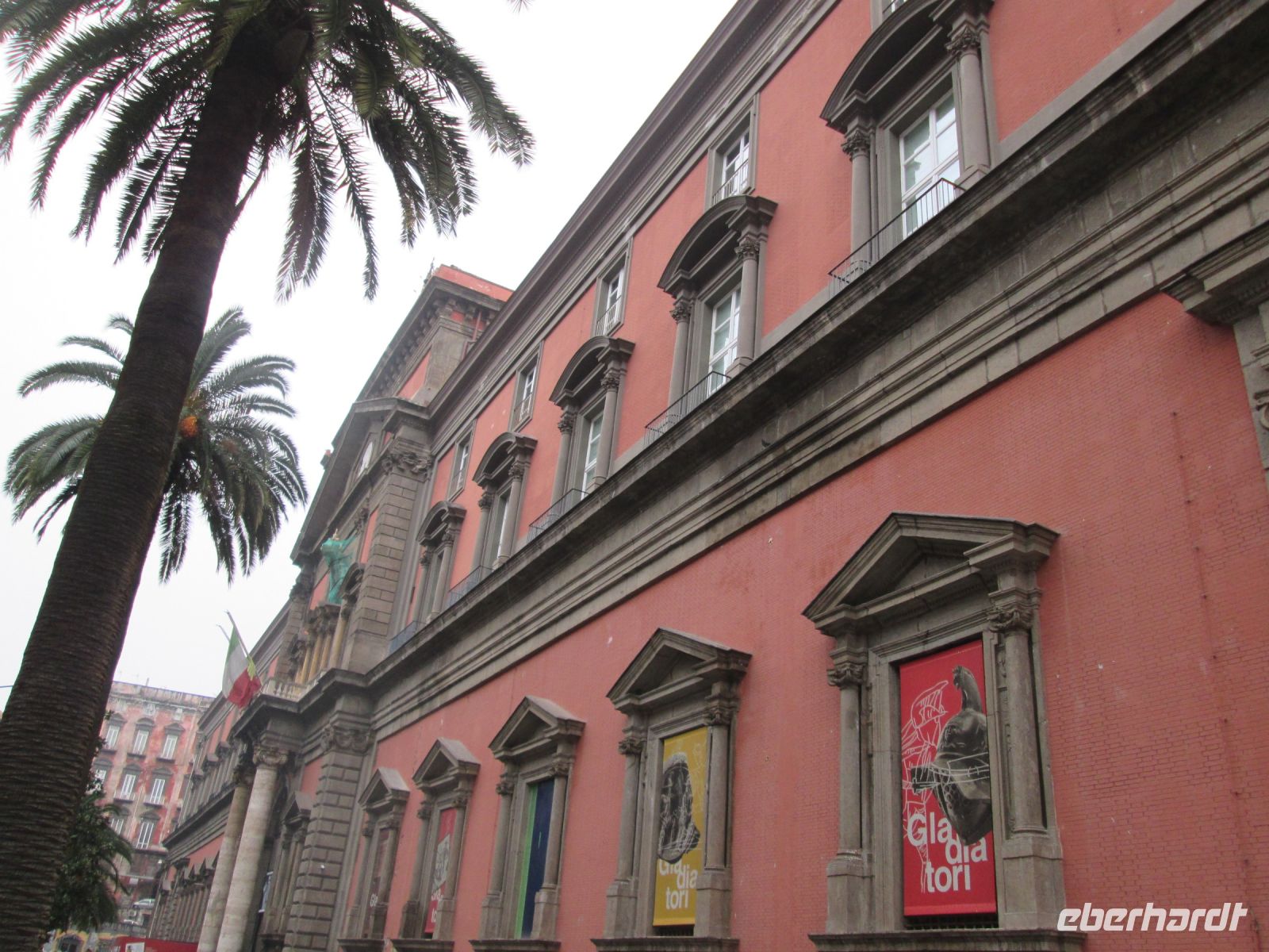 Neapel: Archäologisches Nationalmuseum, Eingang