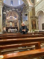 Alberto erklärt uns die Kirche