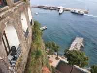 Sorrent, Blick vom Hotel Europa Palace zum Fährhafen
