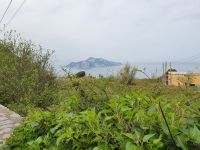 Blick von der sorrentinischen Halbinsel nach Capri