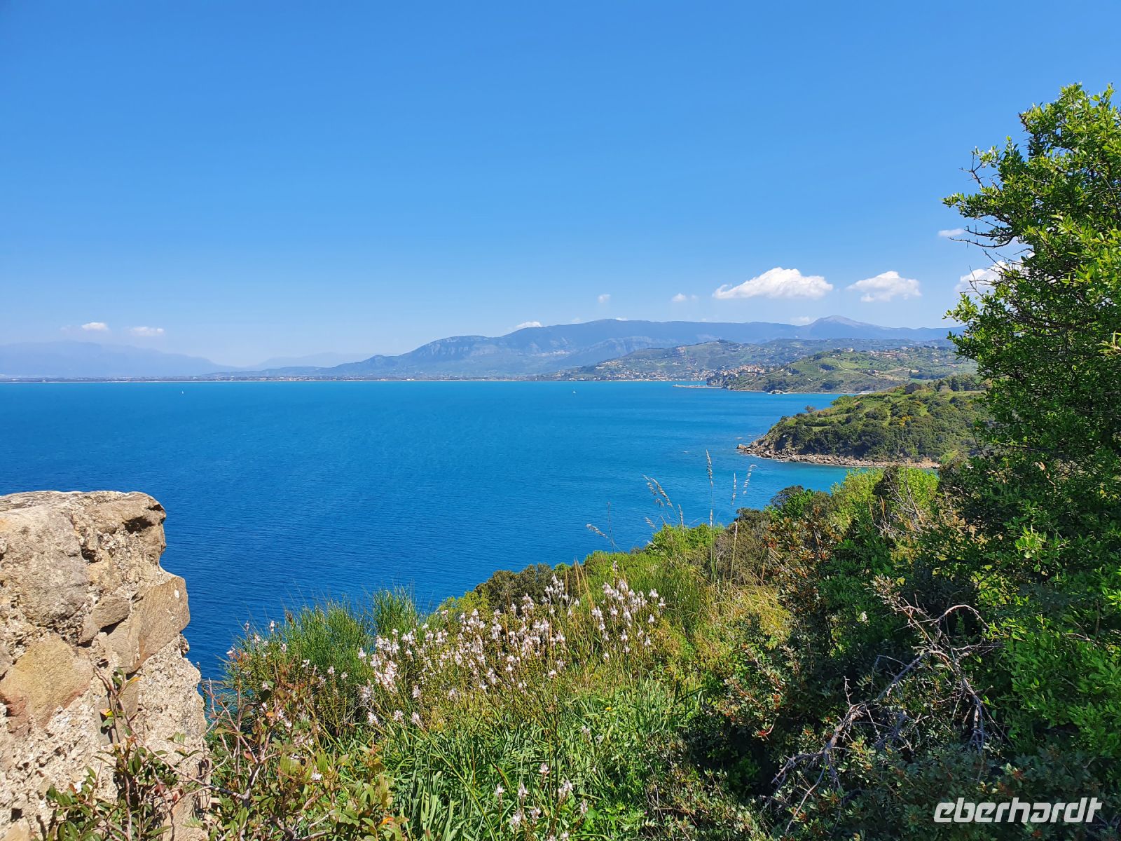 Blick von der Punta Tresina nach Agropoli