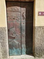 Agropoli, Tür an der Peter und Paul Kirche