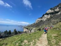 Immer weiter begleitet von diesem traumhaften Ausblick auf die Amalfiküste