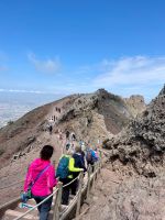 Kleine Wanderung am Krater des Vesuv