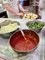 Echte neapolitanische Pizza im Viertel Montecalvario