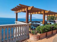 Sorrentinische Küste mit Blick zum Vesuv