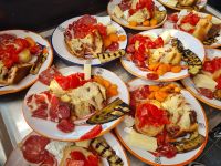 Cantina (Weingut) del Vesuvio - Mittagessen (Antipasti-Teller)