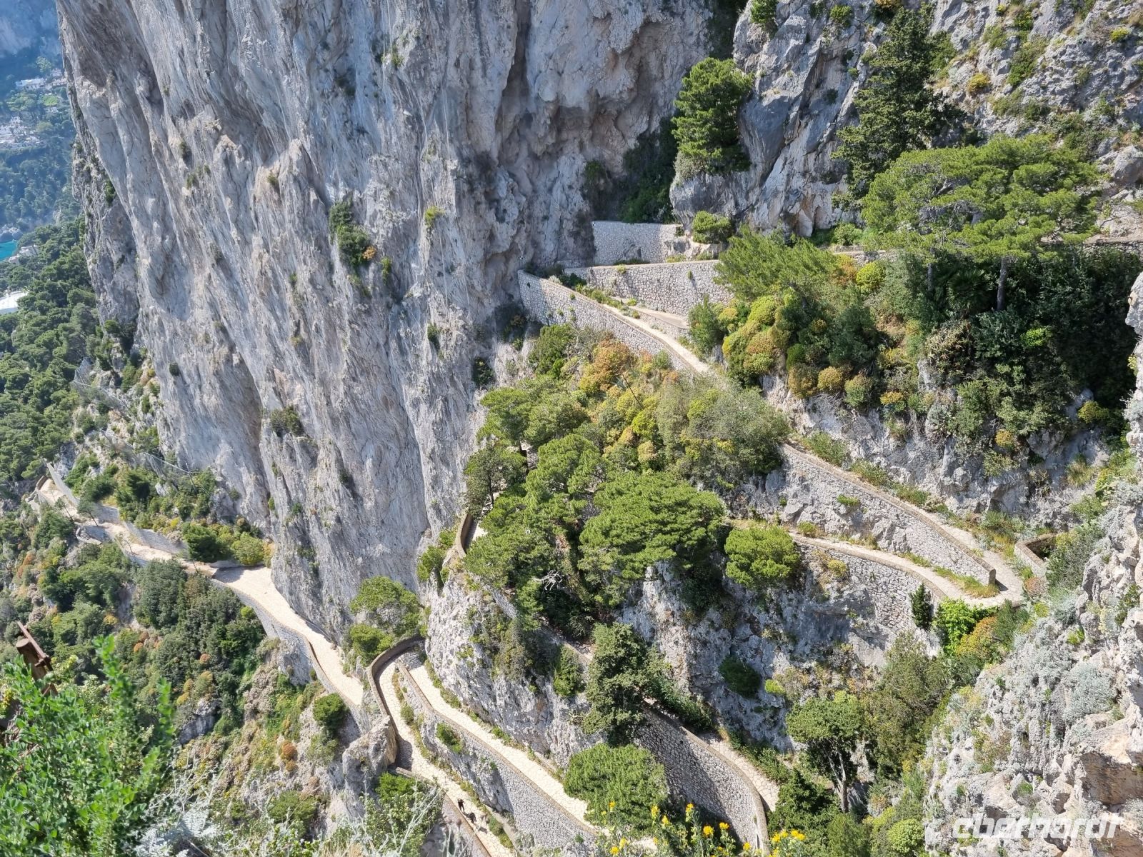 Insel Capri - Ausblick vom Augustusgarten auf die Krupp-Straße (Via Krupp)...