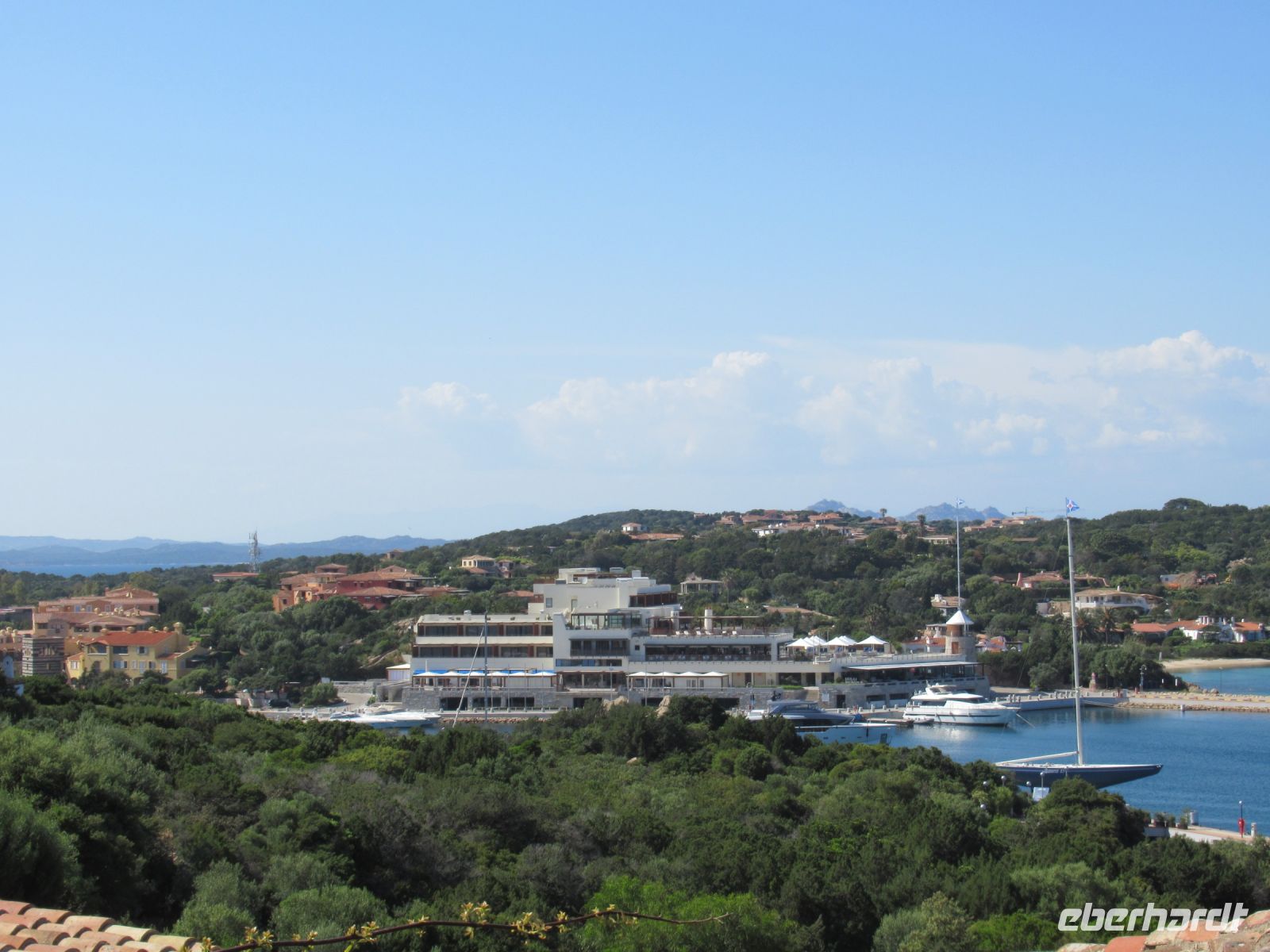 056 Porto Crevo Blick auf Hafen.JPG